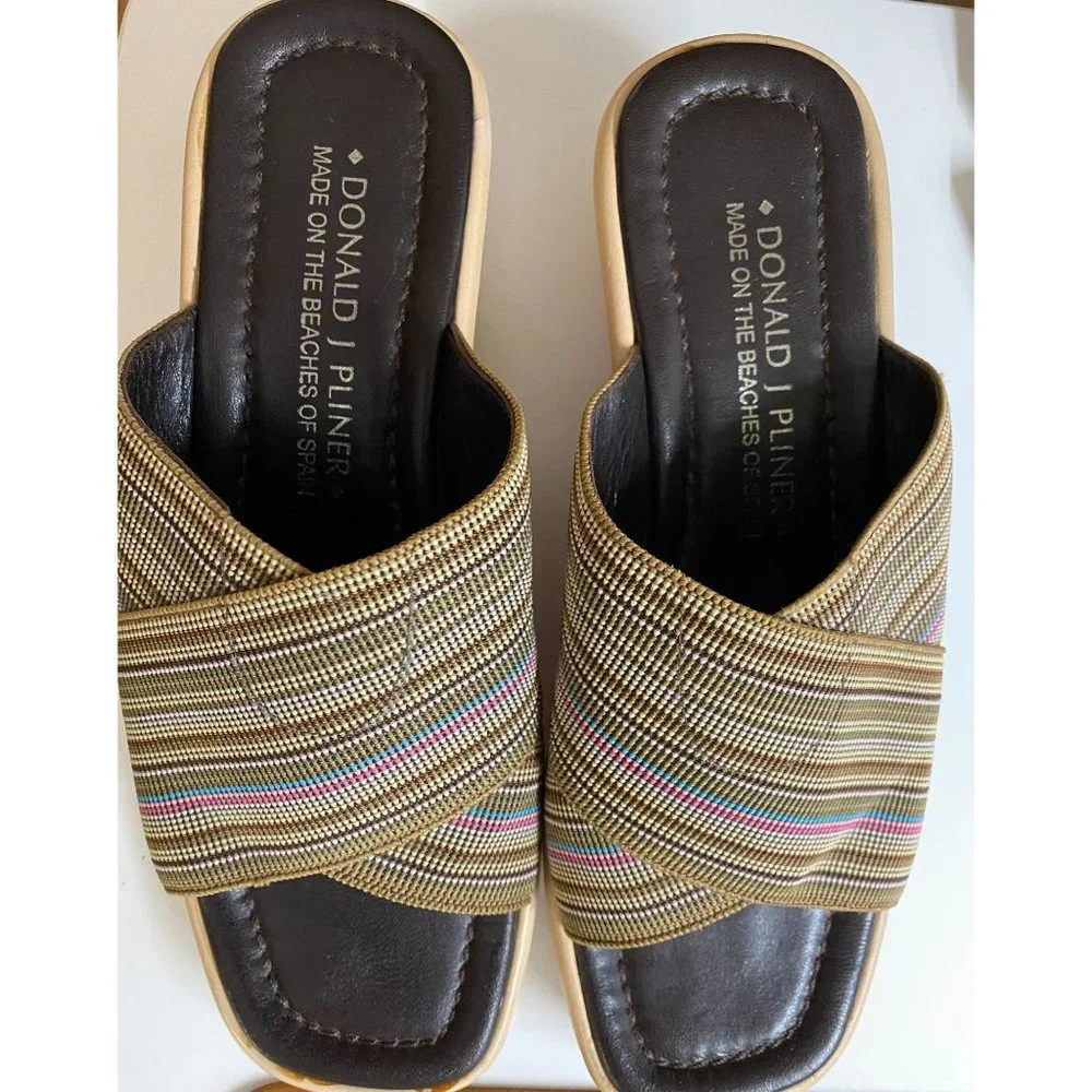 Donald Pliner‎ Wedge Slip-On Sandal Shoes Women US 7.5 Striped Comfort Spain